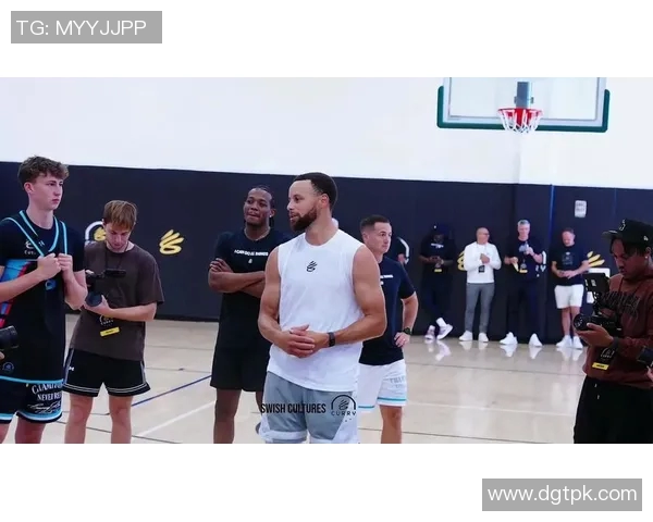 库里在重庆训练营分享篮球理念全球球员水平提升令人振奋